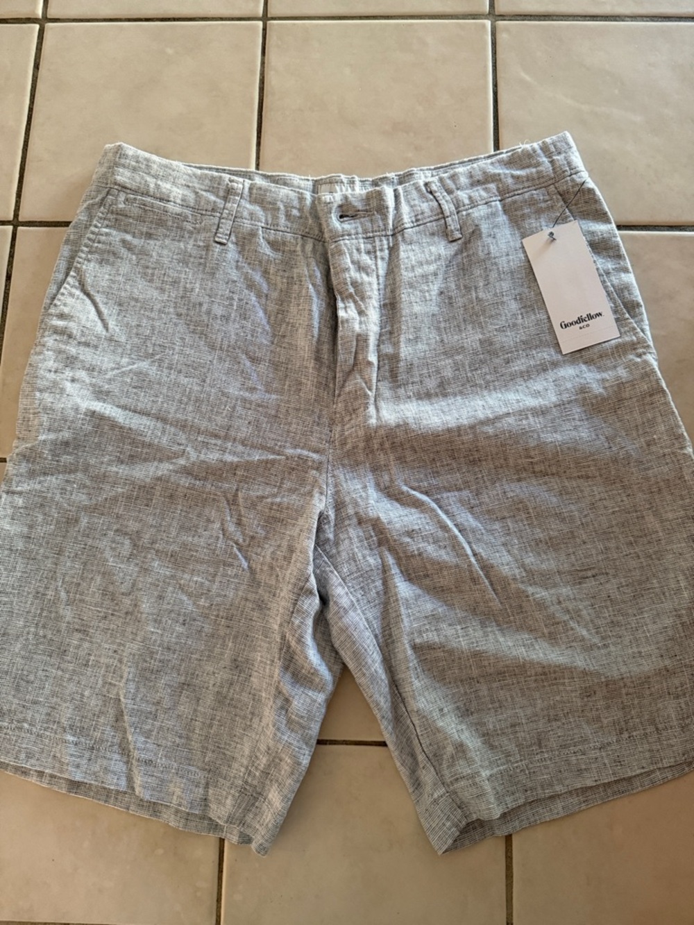 Goodfellow & Co Men’s Light Gray Linen-Blend Flat Front Shorts